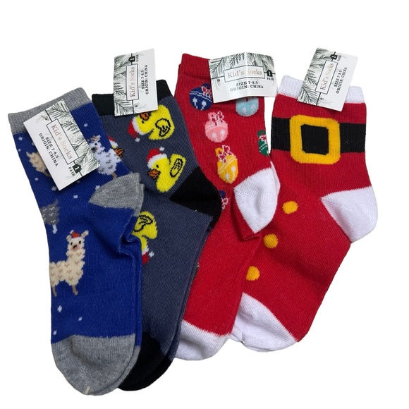 Lot of 4 kids Christmas socks - Picture 1 of 3